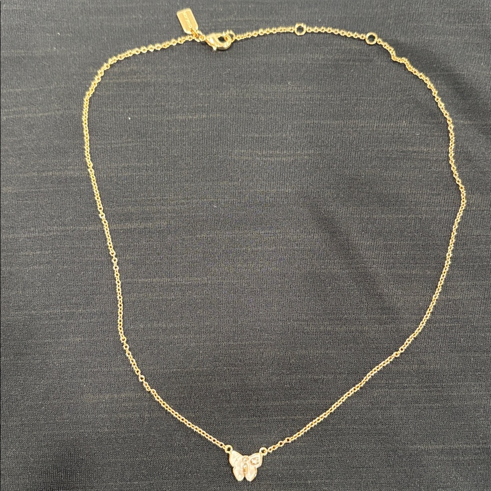COACH
Signature Butterfly Short Pendant Necklace - Picture 8 of 15